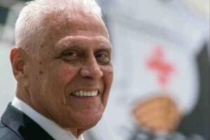Morre Roberto Dinamite, ídolo do futebol, aos 68 anos 1 Morre Roberto Dinamite