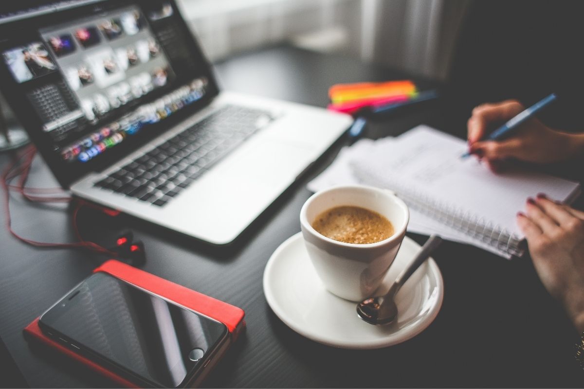 Tomar muito café faz mal - Reprodução Canva