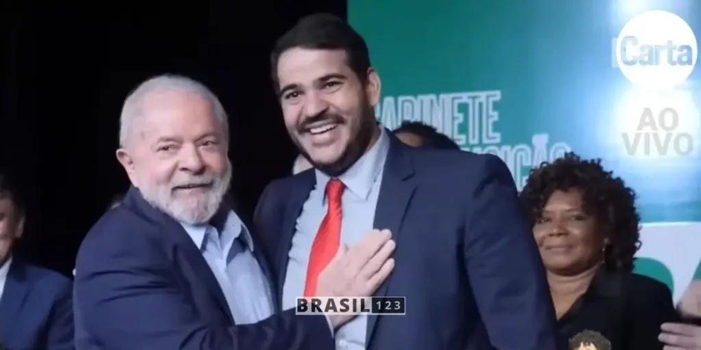 Jorge Messias também relatou que a AGU vai criar a Procuradoria Nacional de Defesa da Democracia, estrutura nova dentro do governo federal.