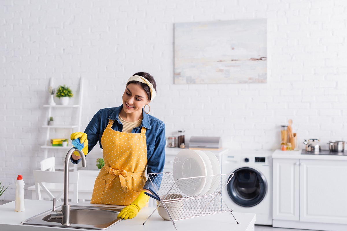 É na cozinha que muitas famílias se reúnem durante as refeições Reprodução AdobeStock
