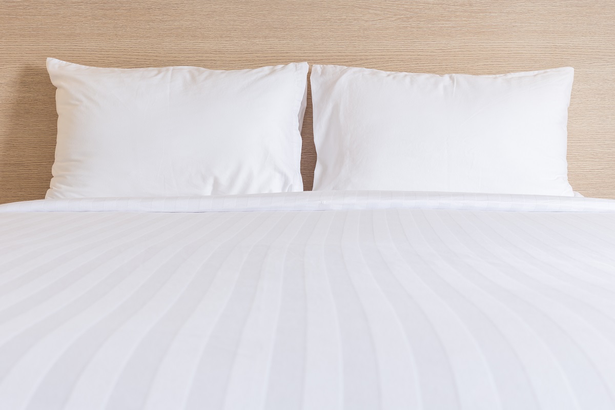 É preciso ter os devidos cuidados na limpeza da peça para garantir uma boa noite de sono - Reprodução AdobeStock