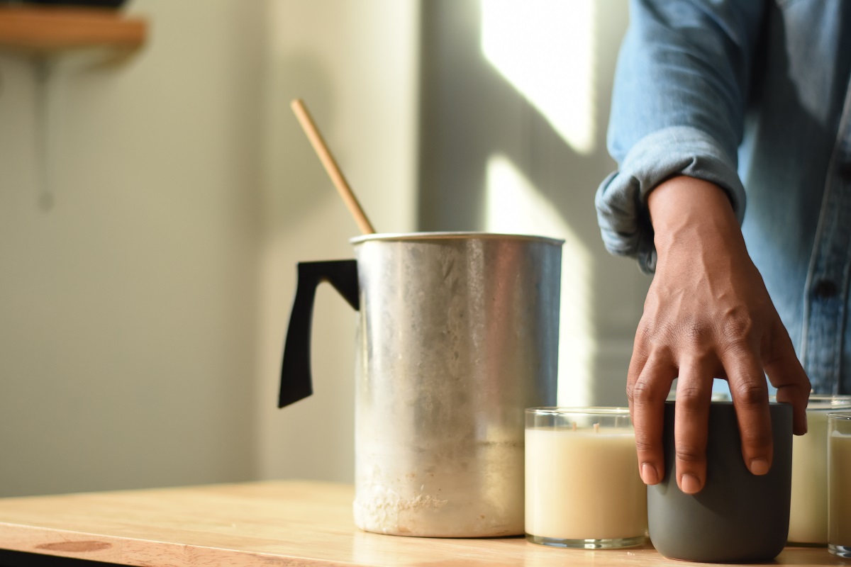 O óleo de cozinha serve para fazer velas aromáticas - Reprodução AdobeStock