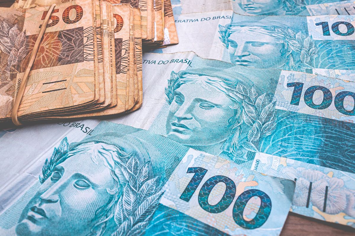 Salário mínimo pode mudar-Reprodução Canva Salário mínimo pode mudar-Reprodução Canva