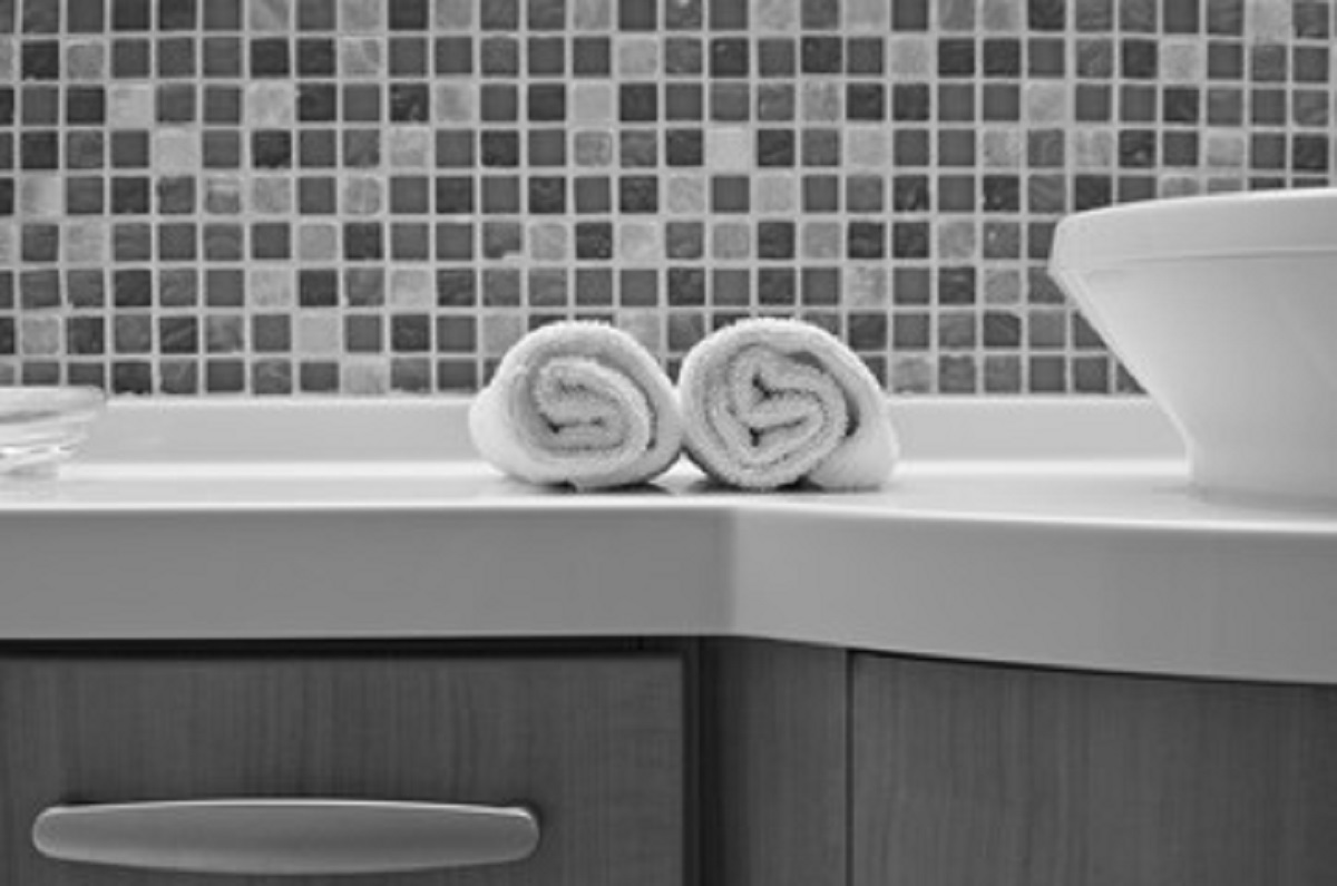 Truque para limpar azulejo vai te surpreender - Imagem Adobe Stock Truque para limpar azulejo vai te surpreender