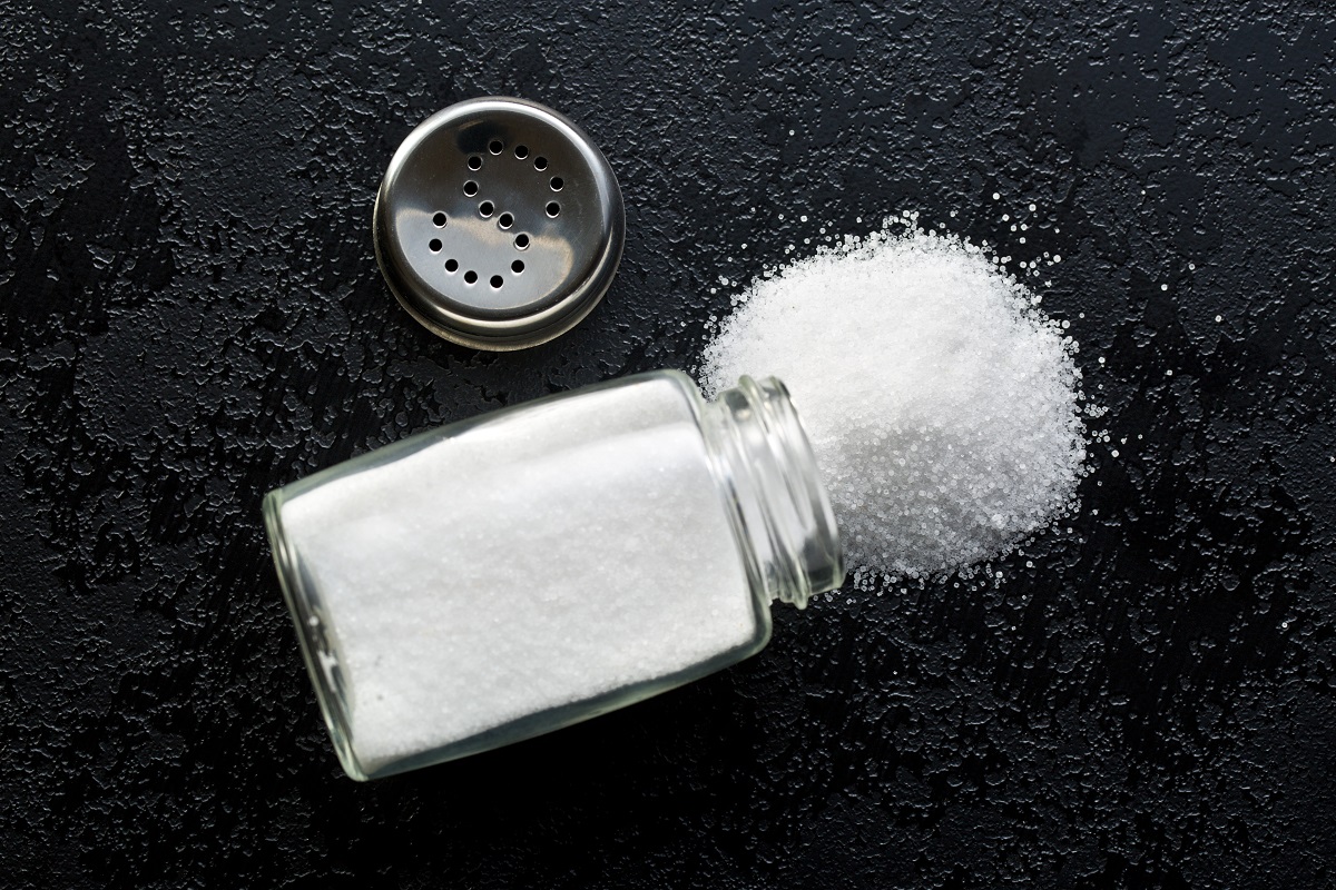 Você não precisa colocar muitos grãos de arroz para livrar o saleiro de problemas - Reprodução AdobeStock