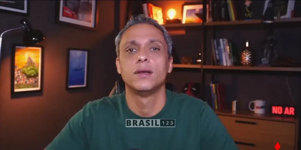 Alexandre de Moraes manda PF ouvir deputado que ofendeu e acusou senadores e ministros do STF 1 O deputado disse que "senadores foram ameaçados por ministros da Suprema Corte" e que "outros senadores foram comprados". (Imagem: Youtube)