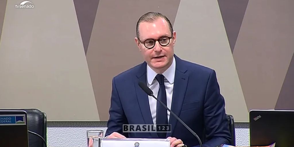"Merecida", diz Alexandre de Moraes sobre aprovação de Cristiano Zanin como novo ministro do STF 1 Cristiano Zanin, ministro do Supremo Tribunal Federal. (Imagem: TV Senado)
