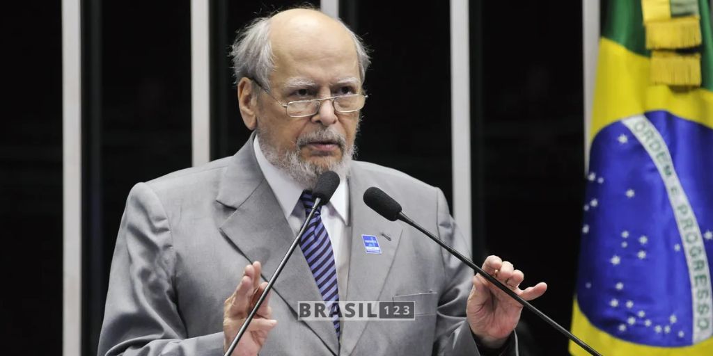 Sepúlveda Pertence, nomeado no STF em 1989, permanecendo na Corte até 2007, vinha lutando contra problemas pulmonares por ter fumado durante toda a vida.