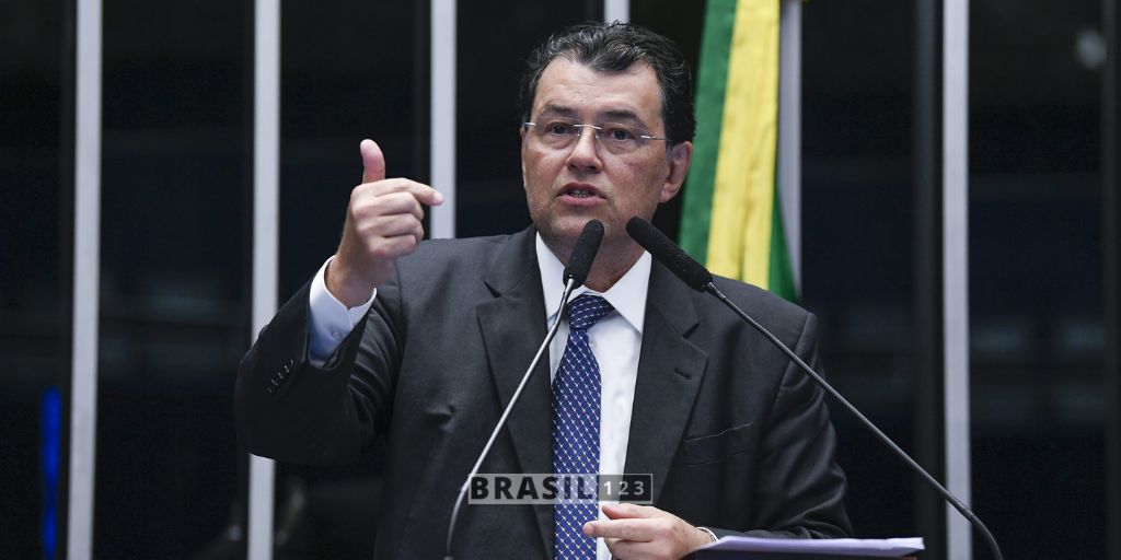 Eduardo Braga, líder do MDB no Senado, foi anunciado na terça-feira (11) como relator da reforma tributária na Casa. (Imagem: reprodução/ Senado Federal)