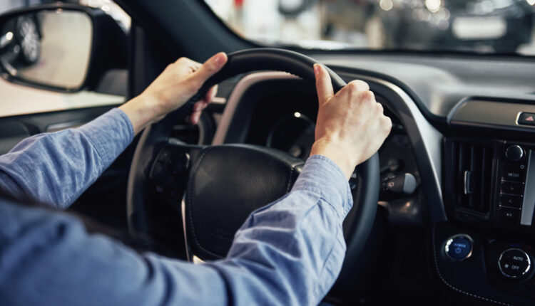 OPORTUNIDADE: Concursos para motoristas oferecem vagas de até R$ 5 mil