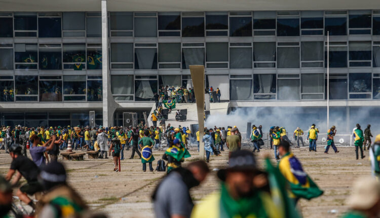 Preso por atos do 8/1 morre no Complexo Penitenciário da Papuda
