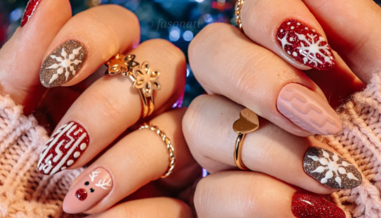 Tendências de Nail Art para o Natal 2023: Unhas Deslumbrantes para as Festas