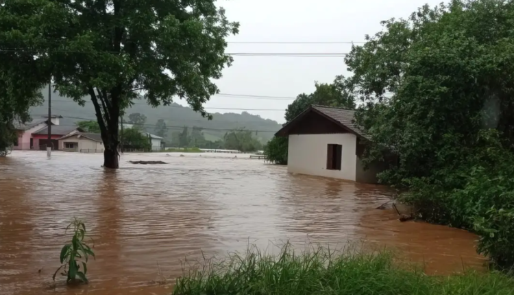 TRAGÉDIA! Temporais matam 4 pessoas no Rio Grande do Sul