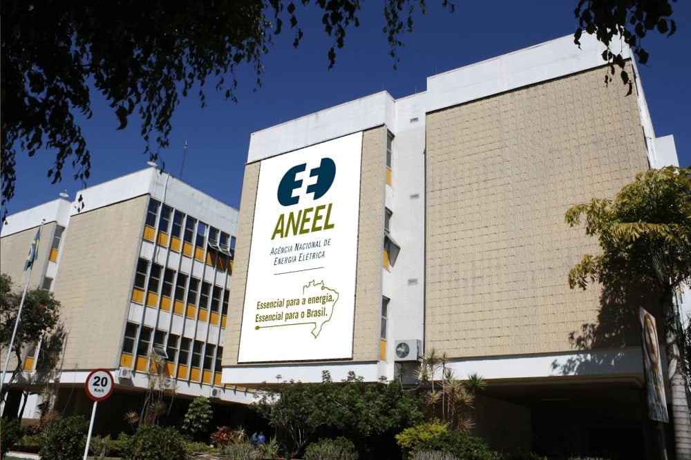 ANEEL realiza reunião com distribuidoras de energia elétrica para definir ações IMEDIATAS