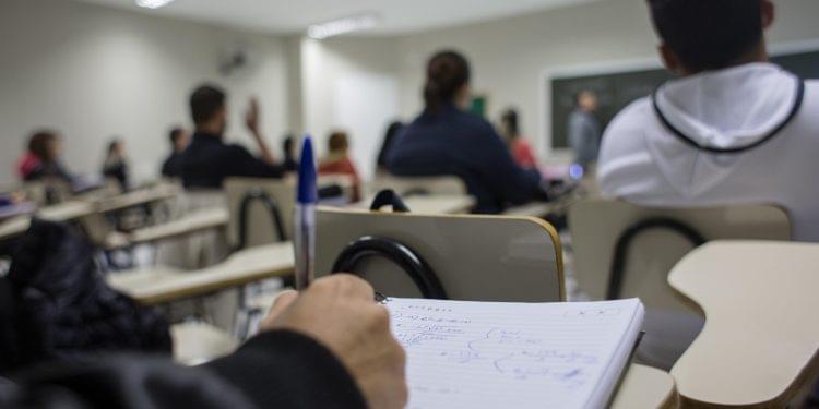 URGENTE: Acaba de sair NOVO BENEFÍCIO de até R$ 9.200 para alunos de baixa renda