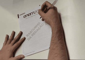 Redação do Enem: 60 alunos tiraram a NOTA MÁXIMA; veja como consultar