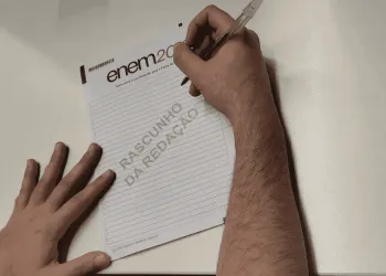 Redação do Enem: 60 alunos tiraram a NOTA MÁXIMA; veja como consultar