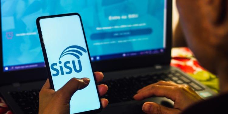 SISU: Universidades SUSPENDEM publicação da lista de espera por inconsistências do MEC