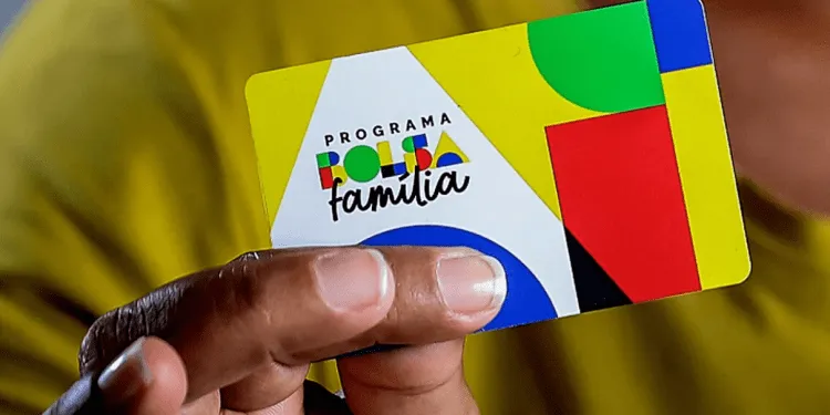 NOVO GRUPO pode começar a receber Bolsa Família; entenda