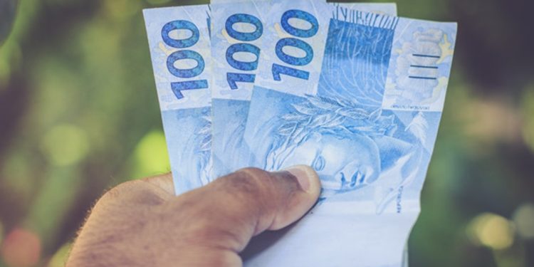 Banco do Brasil anuncia DUAS VITÓRIAS: PIX de R$ 1.412 + Antecipação do 13º SALÁRIO