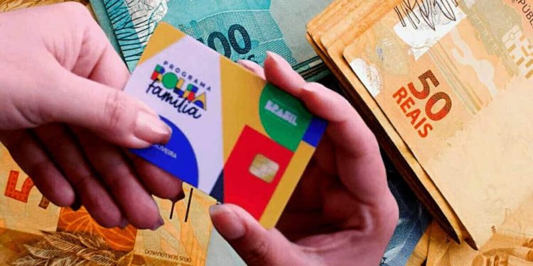 BOLSA FAMÍLIA: Lula confirma pagamento do PIX ADICIONAL de R$ 552 em fevereiro: Que dia vai cair na conta? Quem tem direito? Veja!