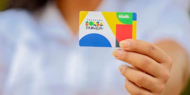 BOLSA FAMÍLIA de Fevereiro será ANTECIPADO para 2 grupos nesta segunda-feira (05/02)? Quem será contemplado?