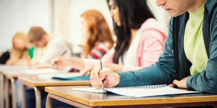 Estudantes podem contribuir para o INSS para ter direitos a benefícios previdenciários?