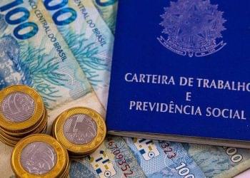 NOVO salário mínimo começa a ser pago HOJE (01/02); confirme o valor