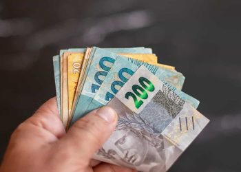Valores a Receber: Brasileiros ainda não resgataram R$ 7 BILHÕES; veja como consultar