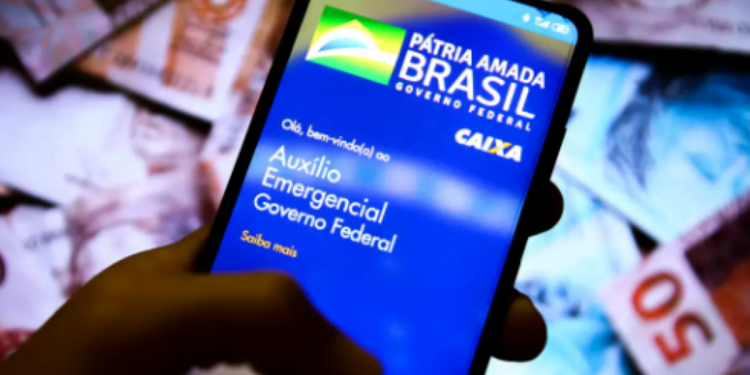 Auxílio Brasil: Saiba como Garantir até R$ 15 mil em Auxílios