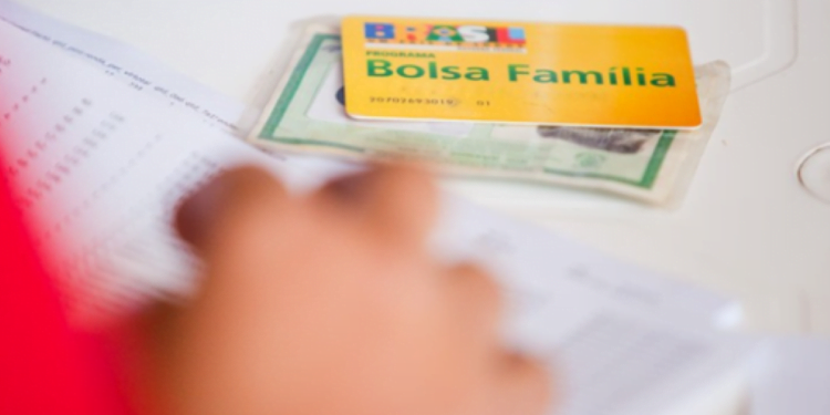 URGENTE: Pagamento do Bolsa Família de R$ 600 Suspenso devido à Estagnação