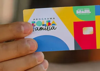 Pagamento do Bolsa Família de março COMEÇOU! Veja quem coloca a mão na grana HOJE (15/03)