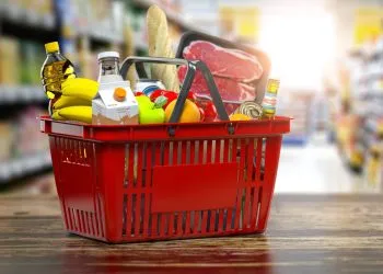 Valor da cesta básica AUMENTA e deixa brasileiros preocupados