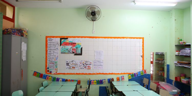 Martelo batido! Governo anuncia a construção de 1.1178 creches e escolas