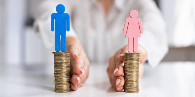 Governo divulga iniciativa para REDUZIR diferença salarial entre homens e mulheres