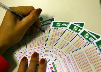 SENSACIONAL! Mega-Sena acumula em R$ 67 MILHÕES! Veja os números e quando será o novo sorteio