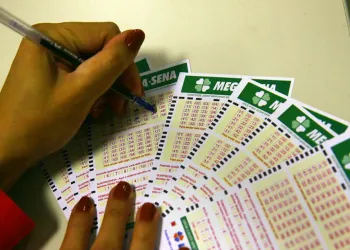 SENSACIONAL! Mega-Sena acumula em R$ 67 MILHÕES! Veja os números e quando será o novo sorteio