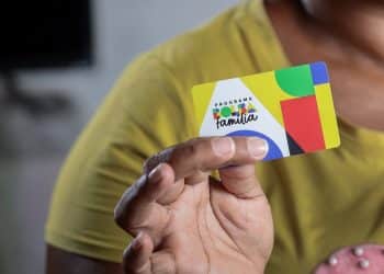 Pagamento do Bolsa Família de março COMEÇOU! Veja quem coloca a mão na grana HOJE (15/03)