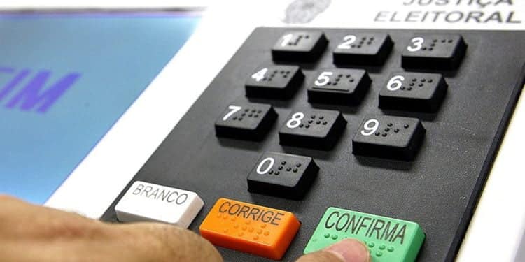 Eleições 2024: Simulador ajuda eleitor a treinar o voto na urna eletrônica; veja como acessar