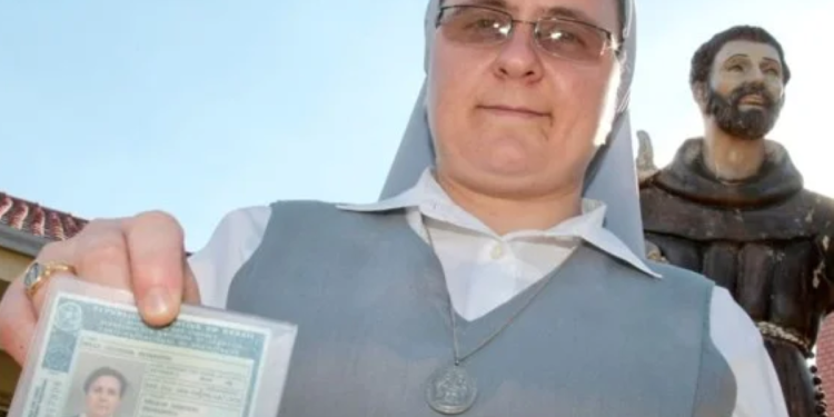 Contran permite USO de Acessórios Religiosos em Fotos de CNH