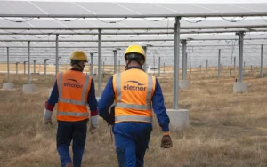 A Elecnor Brasil é uma empresa de infraestrutura e energia imensa. Você poderá desenvolver suas habilidades e ajudar milhares de pessoas a terem eletricidade em suas casas.