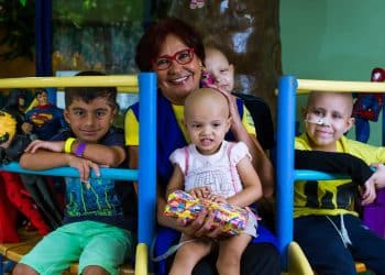 Trabalhe AJUDANDO CRIANÇAS: GRAACC está contratando