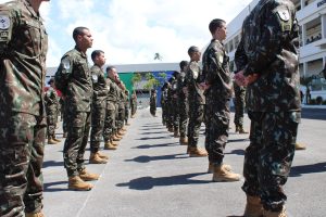 Realizar esse concurso no exército é sua grande chance de ser um oficial.