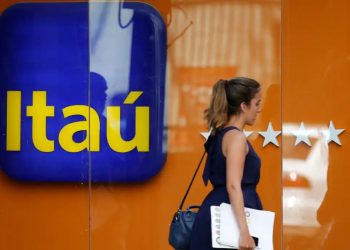Estágio do ITAÚ está com VAGAS abertas! Bolsa-auxílio varia de R$ 1.626,67 a R$ 2.440. Veja como se inscrever