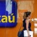 Estágio do ITAÚ está com VAGAS abertas! Bolsa-auxílio varia de R$ 1.626,67 a R$ 2.440. Veja como se inscrever