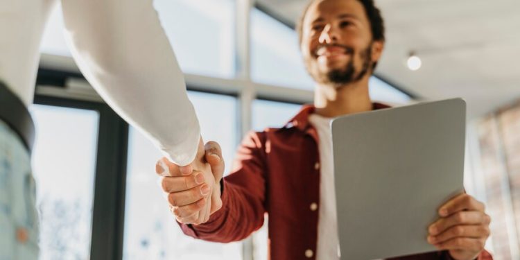 13 Mil VAGAS de Emprego disponíveis! Veja como se inscrever