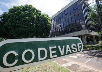 Confira os detalhes sobre a suspenção das inscrições do Concurso Codevasf! Imagem: Agência Brasil