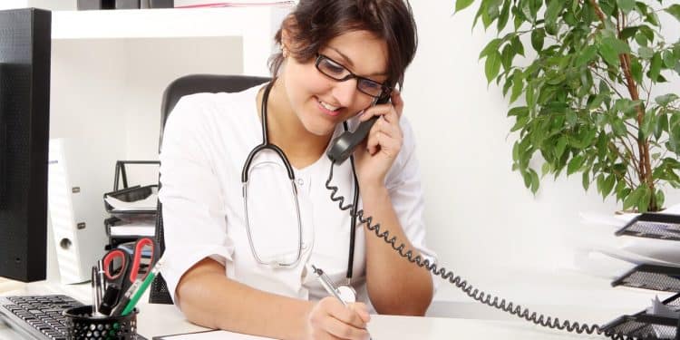 Mais de 300 vagas ofertadas no Concurso SMS; Imagem: Freepik