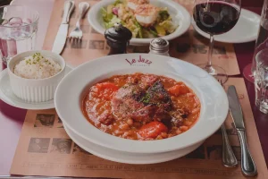 Candidate-se para as vagas em restaurante e trabalhe em um ótimo lugar. 