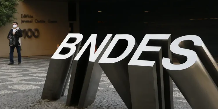 Edital divulgado do concurso BNDES; Imagem: Agência Brasil